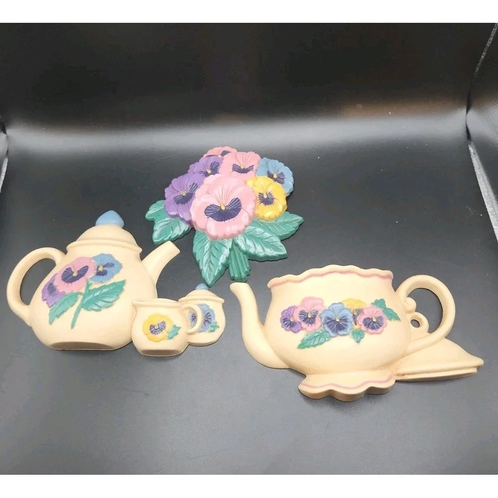 Vintage Burwood‎ Pansy Flower & Teapot Wall Hanging Plaques